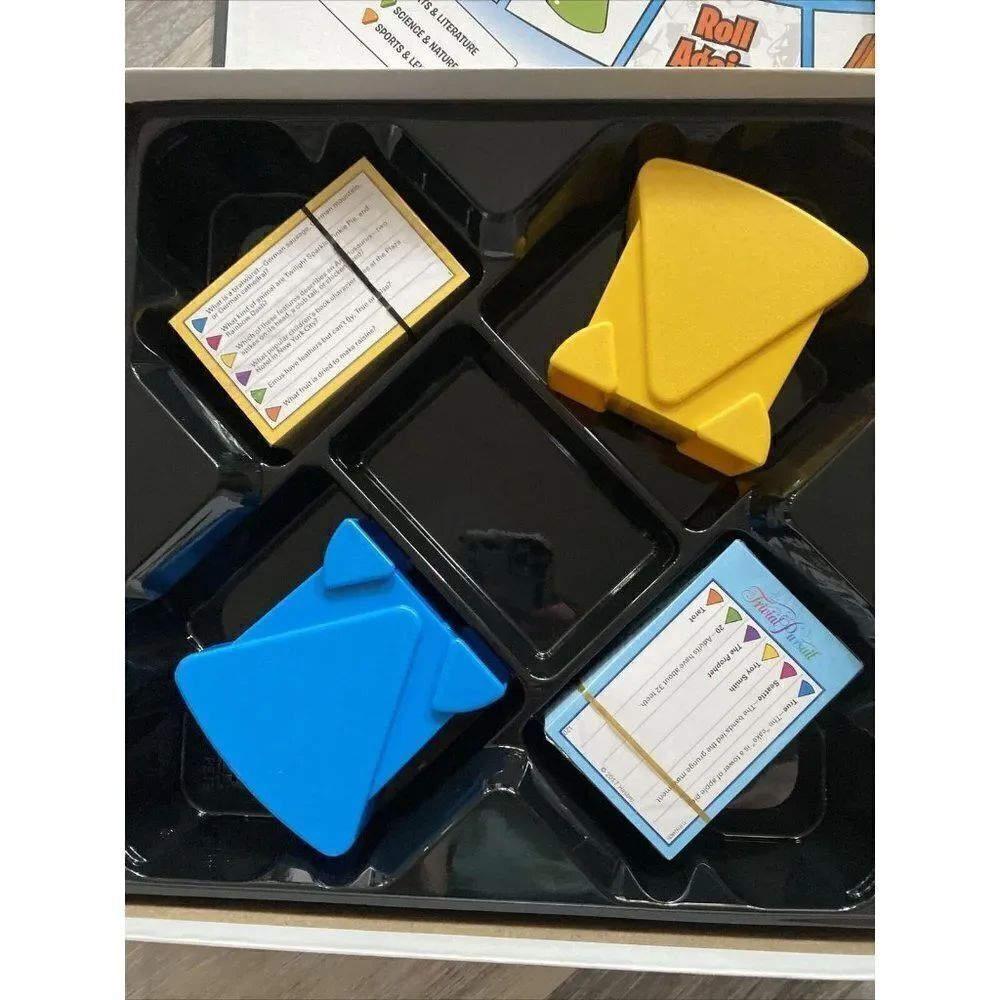 Trivial Pursuit Family Edition game - Picture 2 of 10